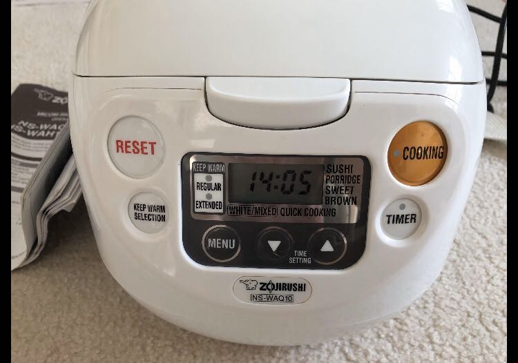 Zojirushi Rice Cooker 5.5 cups, TV & Home Appliances, Kitchen