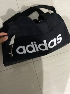 (Category: ) located in . Submitted by ez_buys (Listing ID 1032291653, Image 1). Description: .