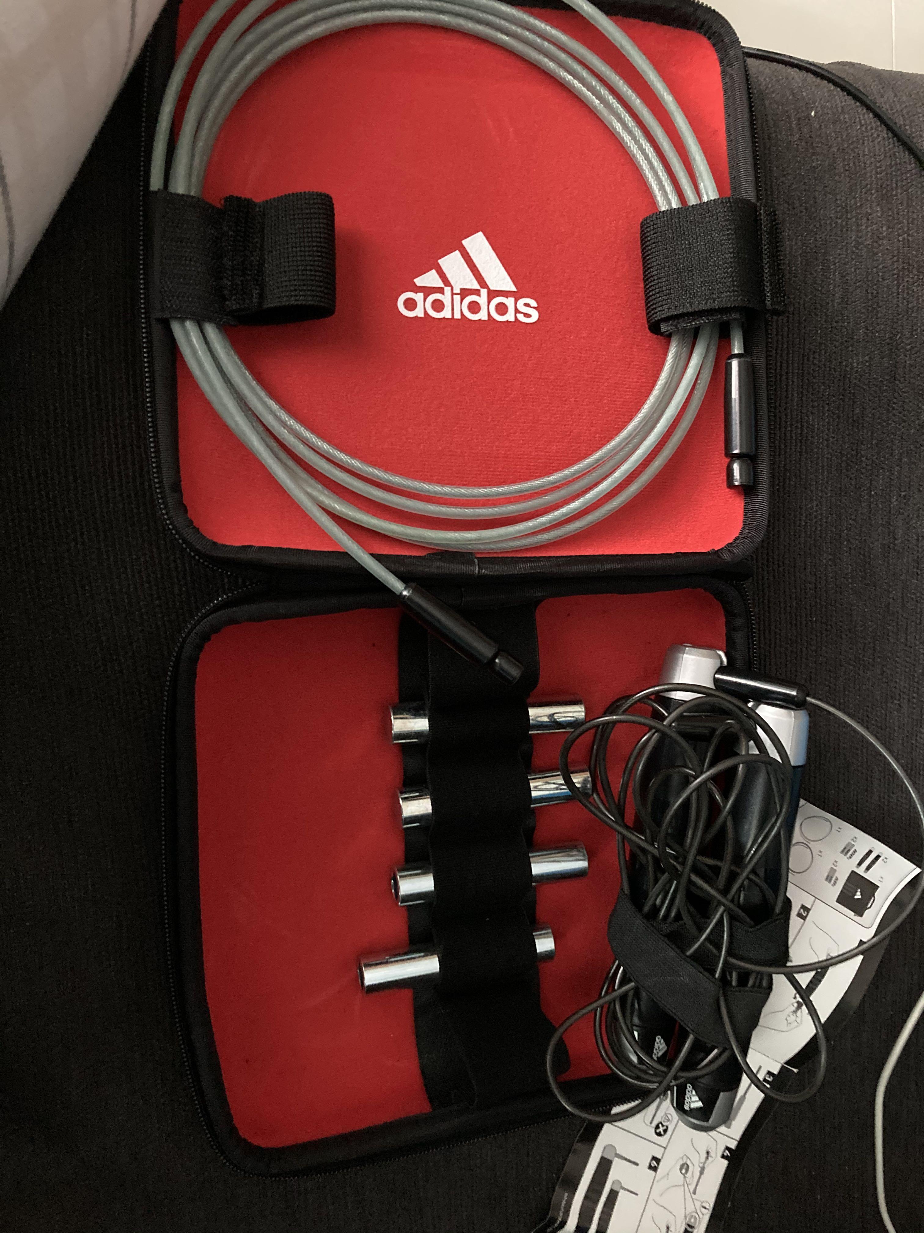 gasolina pereza Deshabilitar Adidas Skipping Rope Set, Sports Equipment, Exercise & Fitness, Toning &  Stretching Accessories on Carousell