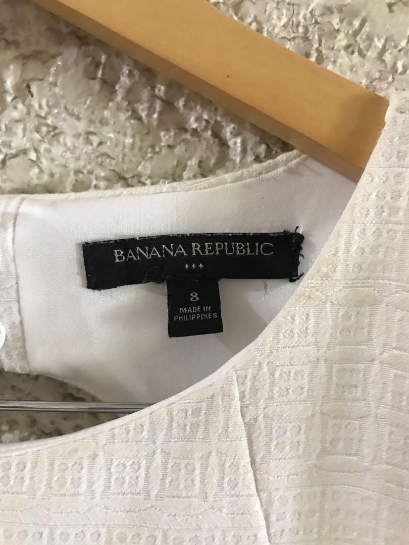 Banana Republic White Dress (Category: Dresses) located in Pasig City. Submitted by rypan (Listing ID 1032238019, Image 3). Description: Only stored in Cabinet With minor flaw (in photos) Great back detail.