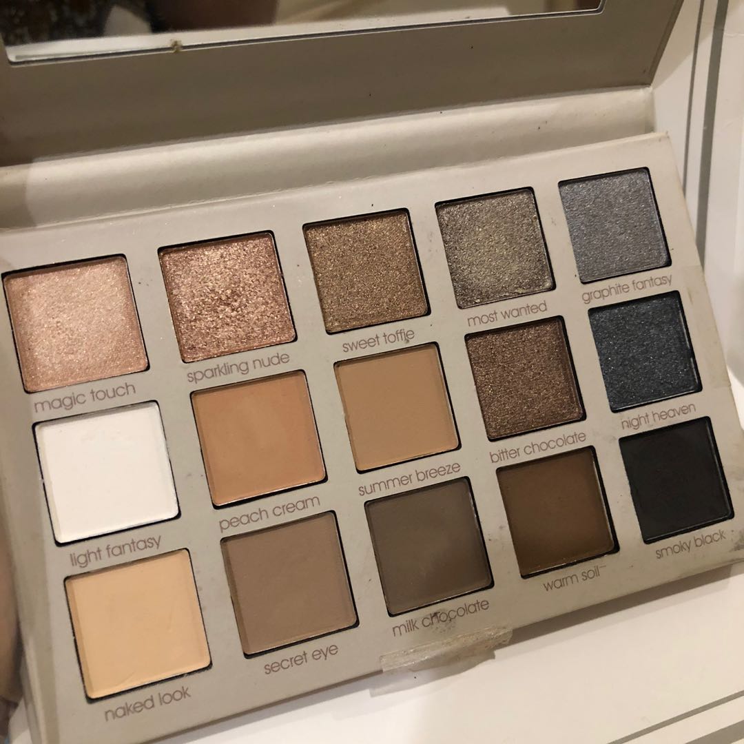 Beauty Creations Butterfly Eyeshadow Kesehatan Kecantikan Rias Wajah Di Carousell