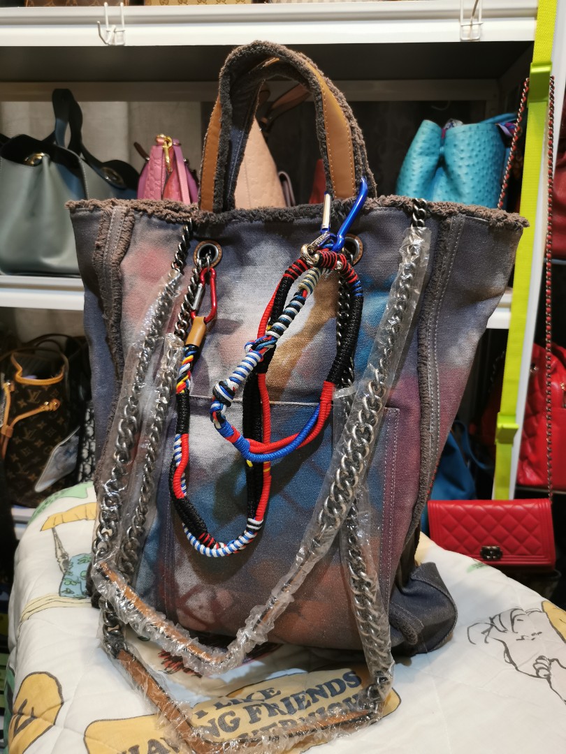 Chanel graffiti tote best sale