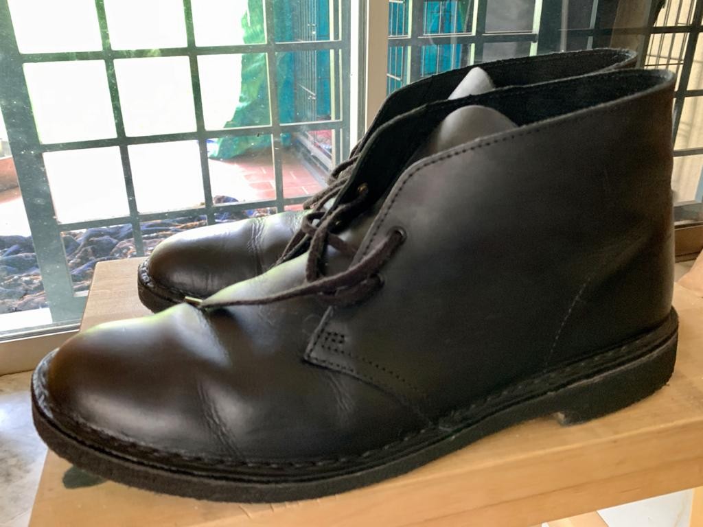 Clarks desert black leather 2025