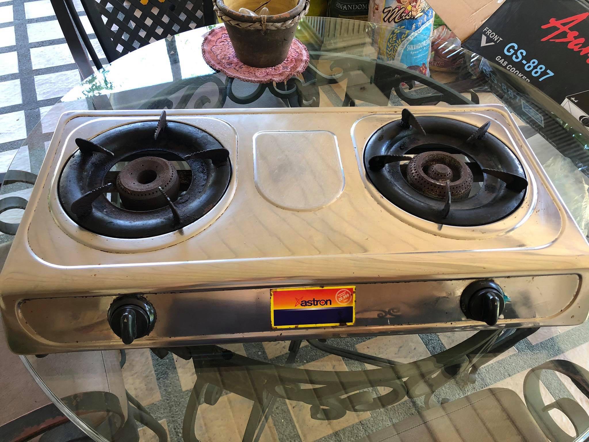 Cooking range (Category: Bakeware) located in Quezon City. Submitted by vegas366 (Listing ID 1032136751, Image 1). Description: Astron cooking range with hose . Used . Working well. .