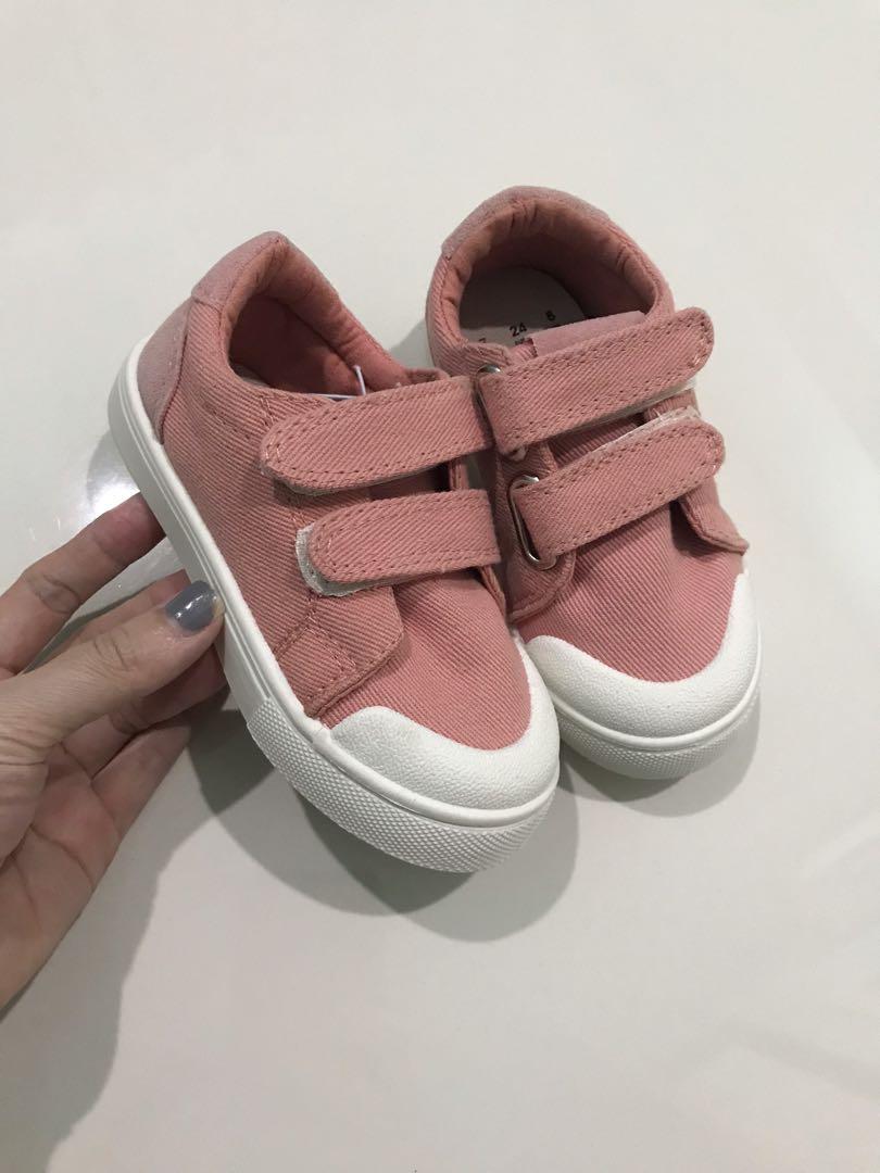 Cotton-On Baby shoes size uk7 ( 2-3Y+ 