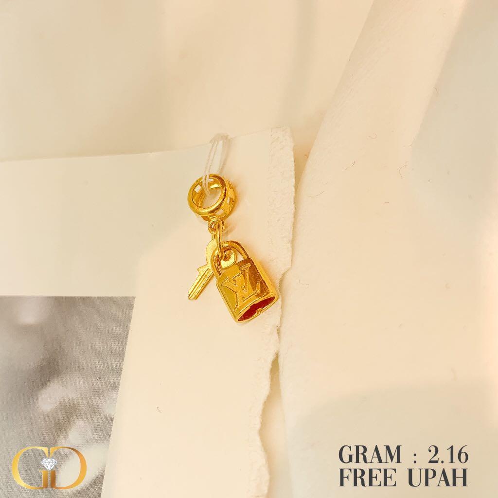 Pandora clearance lv charm