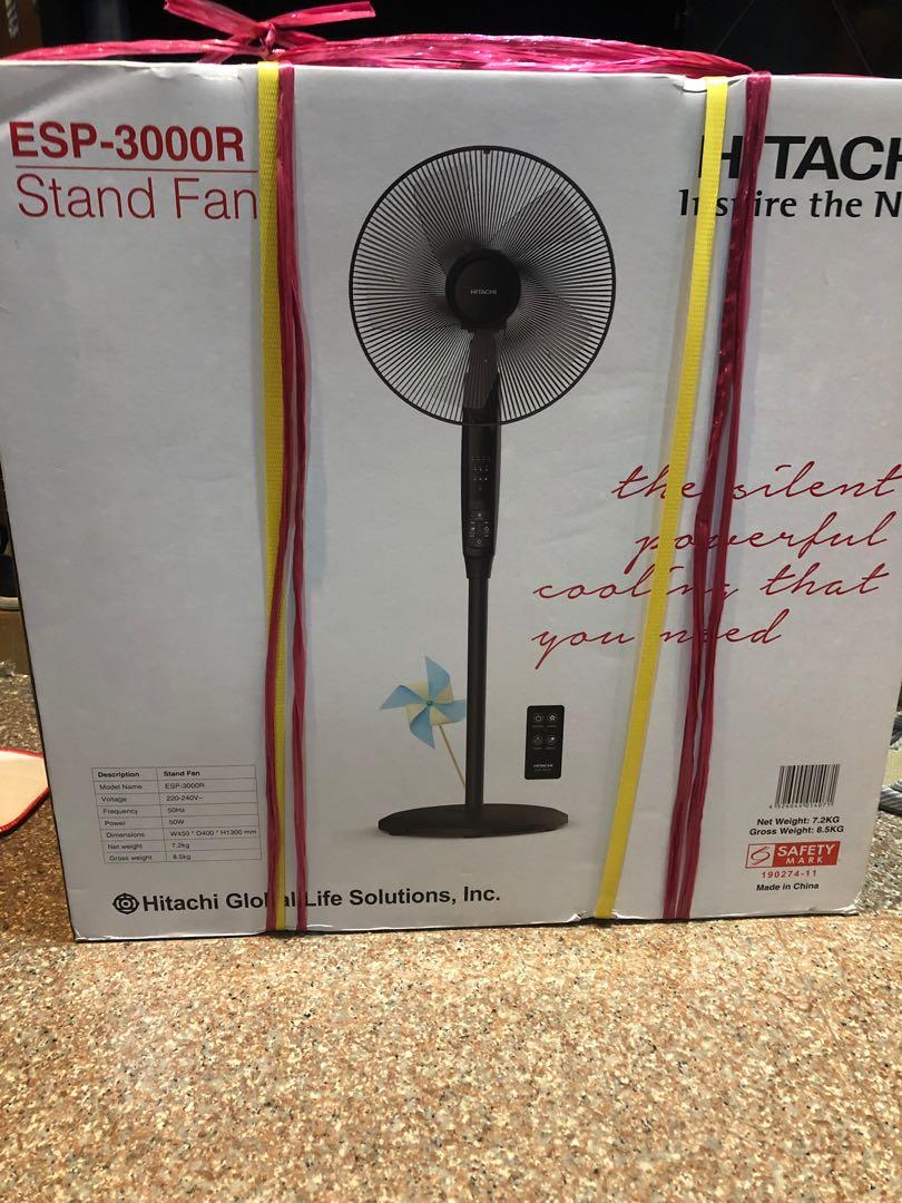 Hitachi standing fan, Furniture & Home Living, Lighting & Fans, Fans on