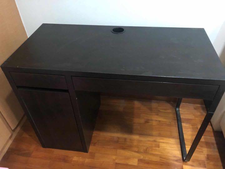 IKEA study table (Category: Tables & Sets) located in Singapore. Submitted by xianwei126 (Listing ID 1032297785, Image 1). Description: IKEA study table with drawers Condition:8/10 (a bit flaw as shown in the picture) Dimension: 75cm x 50cm x 105cm Self collection at Jurong East area.