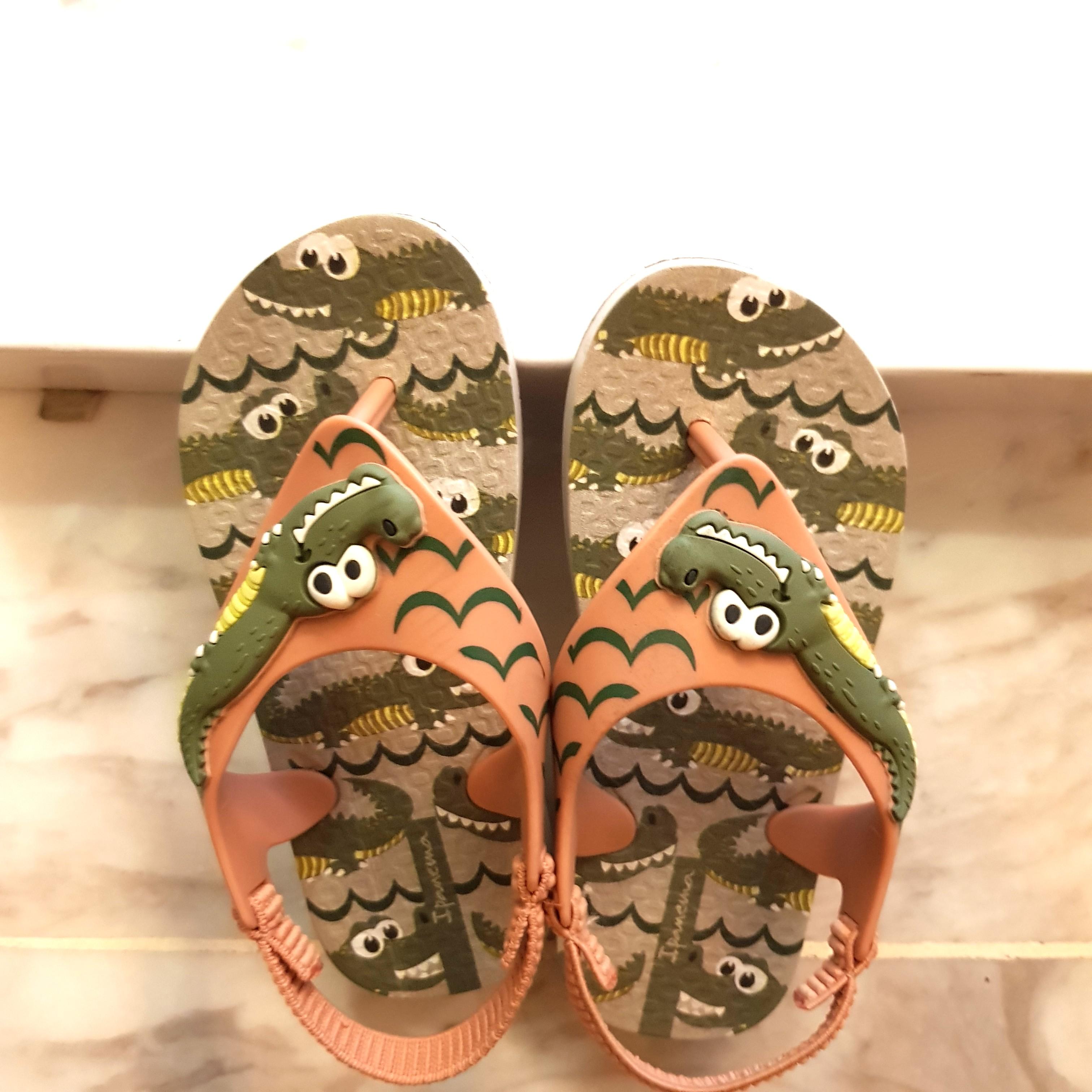slippers for 2 year old boy