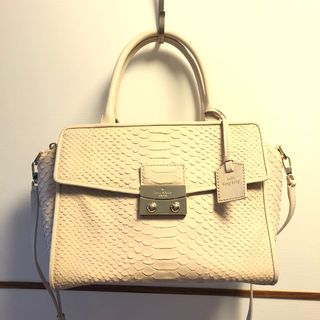 （分類：）位於 。 由 cherr5 提交（商品編號 1032172210，圖片 1）。簡介： 。