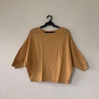 (Category: ) located in . Submitted by four.clothing (Listing ID 1032276521, Image 1). Description: .