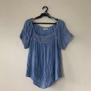 (Category: ) located in . Submitted by four.clothing (Listing ID 1032275055, Image 1). Description: .