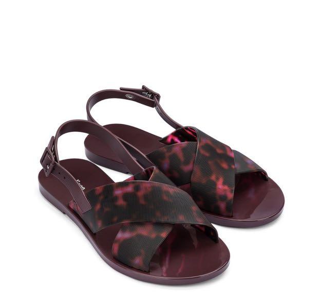 essential sandal melissa