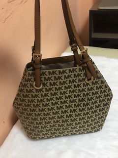 (Category: ) located in . Submitted by shop_rea (Listing ID 1032113512, Image 1). Description: .