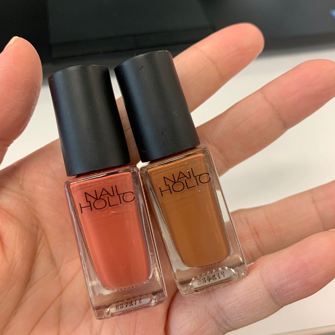 Nail Holic 指甲油 泰奶色 大地色 乾燥玫瑰色BR319 BR311, 香水、美妝、保養, 美甲、手部保養在旋轉拍賣