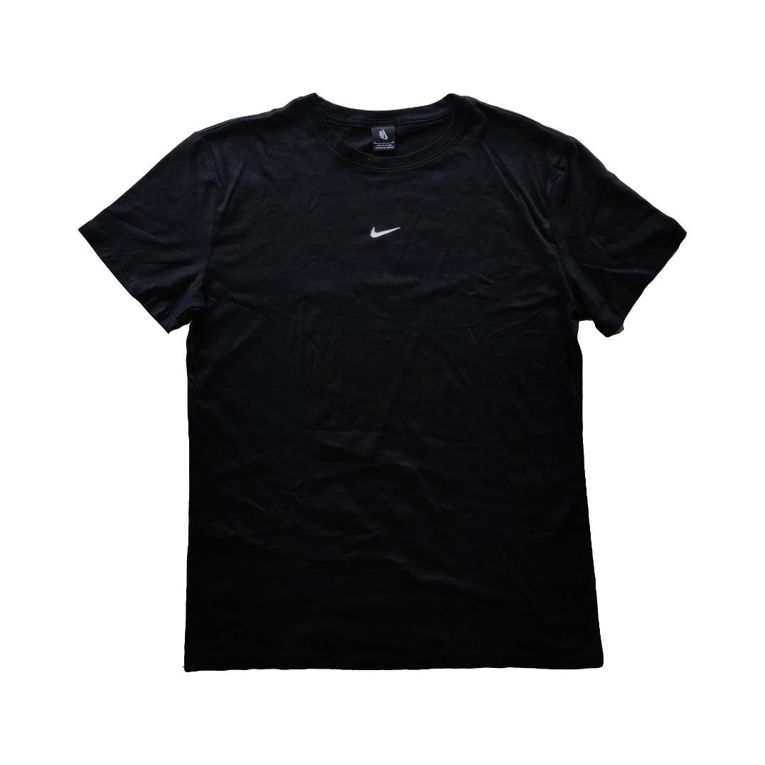 Nike Small Logo T-Shirt (Black), Fashion, Tops & Sets, Tshirts & Polo Shirts on Carousell