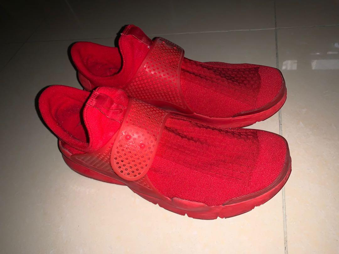 nike sock dart triple red