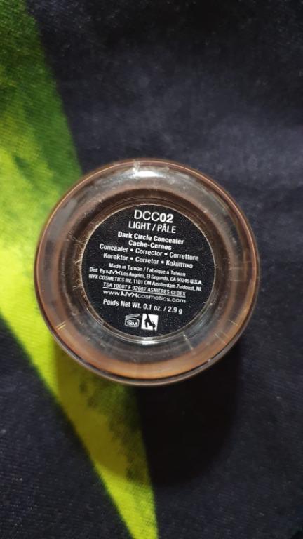 nyx dark circle concealer light