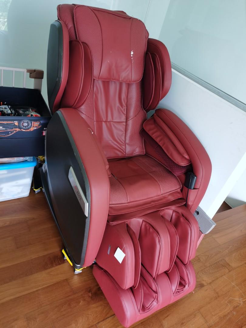 Entree Kibbles A New Toy In The House Ogawa Smart Jazz Massage Chair Ogawasmartjazzmassagechair