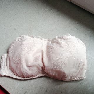 （分類：）位於 。 由 lauw18 提交（商品編號 1032298945，圖片 1）。簡介： 。