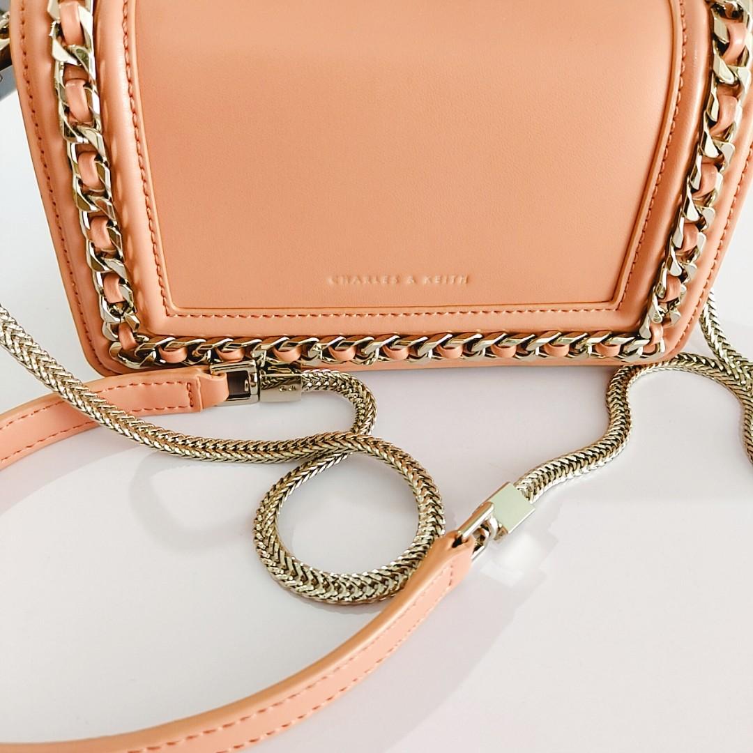 Harga clutch charles and keith hot sale