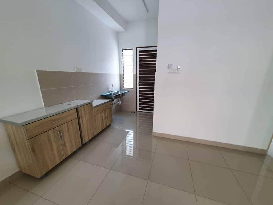 Rent Lakeside Residence At Bandar Metro Puchong Property Rentals On Carousell