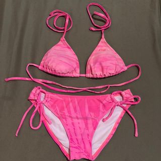 (Category: ) located in . Submitted by charliiee (Listing ID 1032173703, Image 1). Description: .