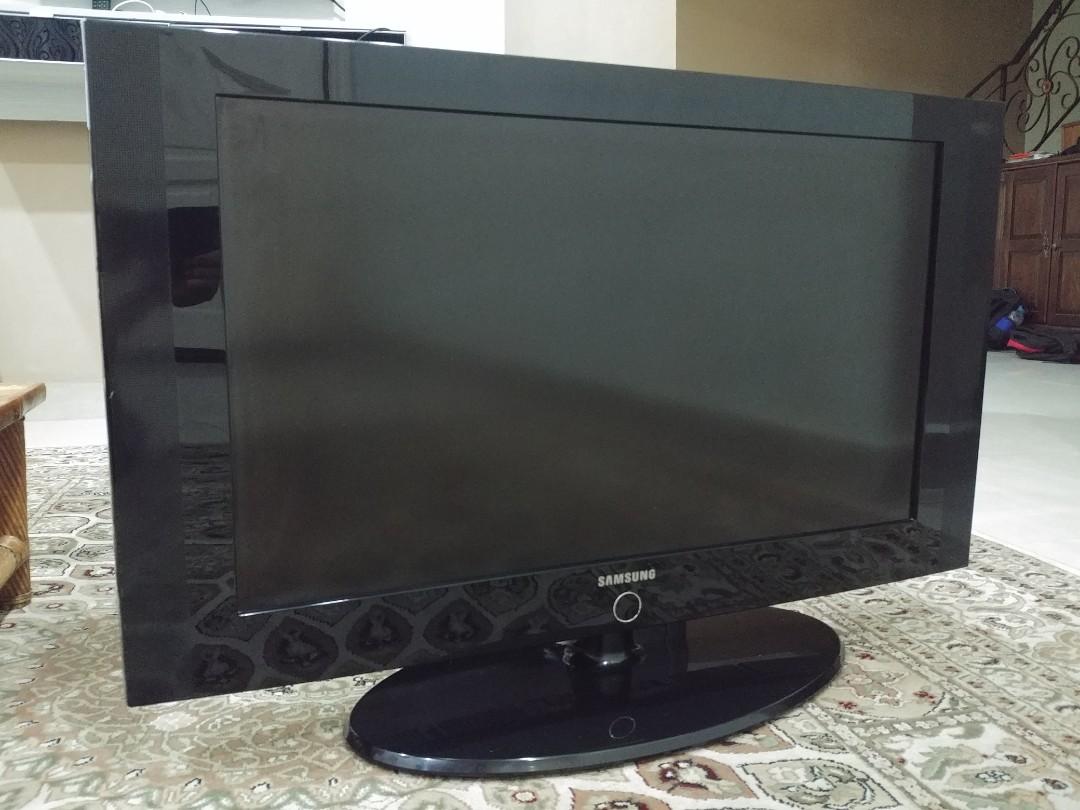 Samsung Tv 32 Inch With Remote Electronics Tvs Entertainment Systems On Carousell