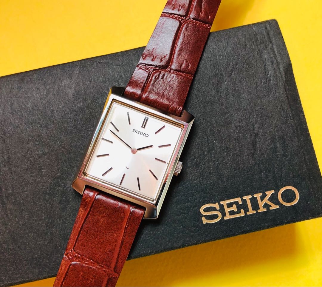 Seiko Rectangular Watch, Men's Fashion, Watches & Accessories, Watches on  Carousell