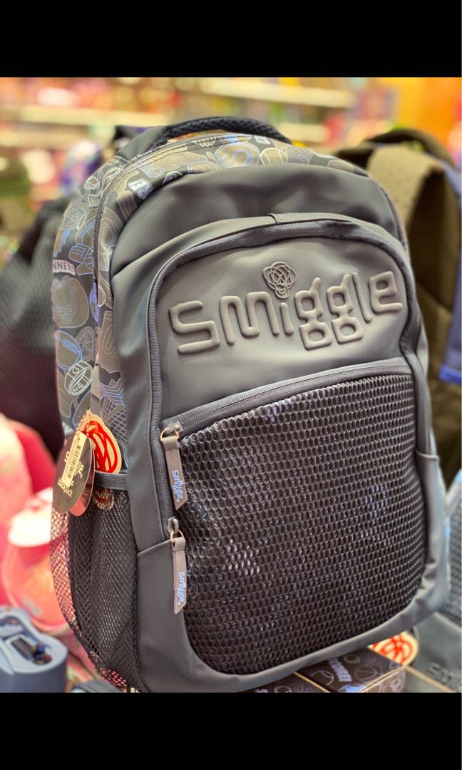 smiggle mesh backpack