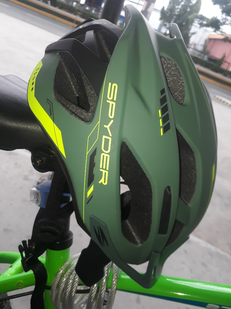 Spyder Bike helmet, Sports Equipment 