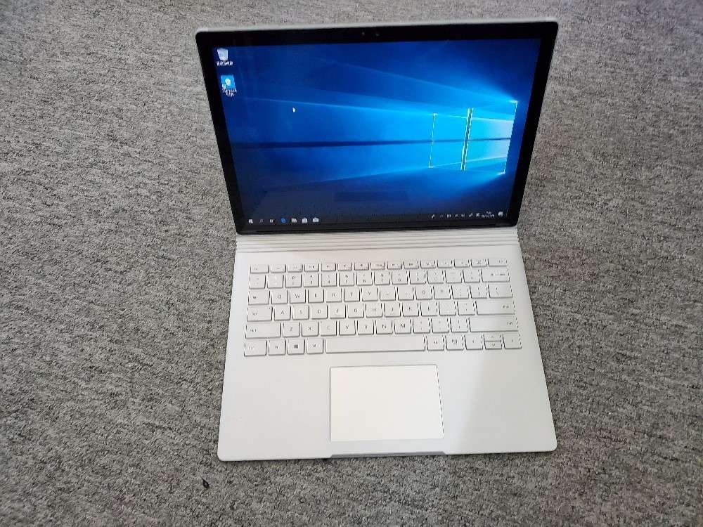 Surface Book 1 i7 6600U 16G Ram 512G SSD壓價黑名單必須留電話不pm
