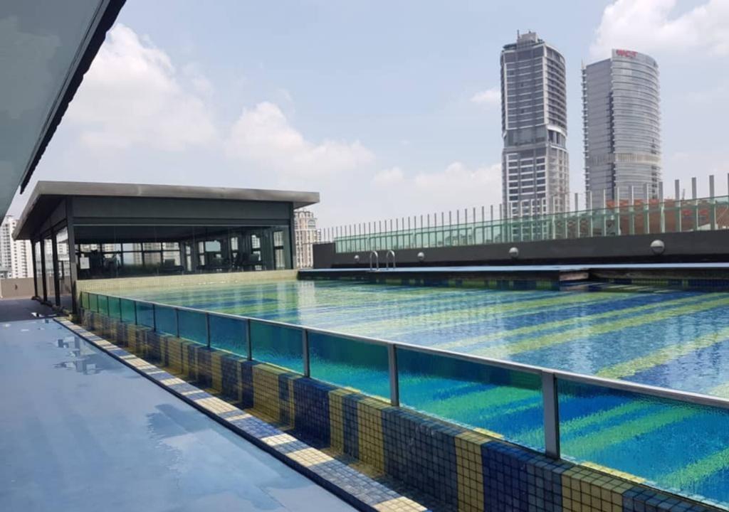 The Grand Sofo Studio With Balcony Kelana Jaya Petaling Jaya Partially Furnished Property Rentals On Carousell