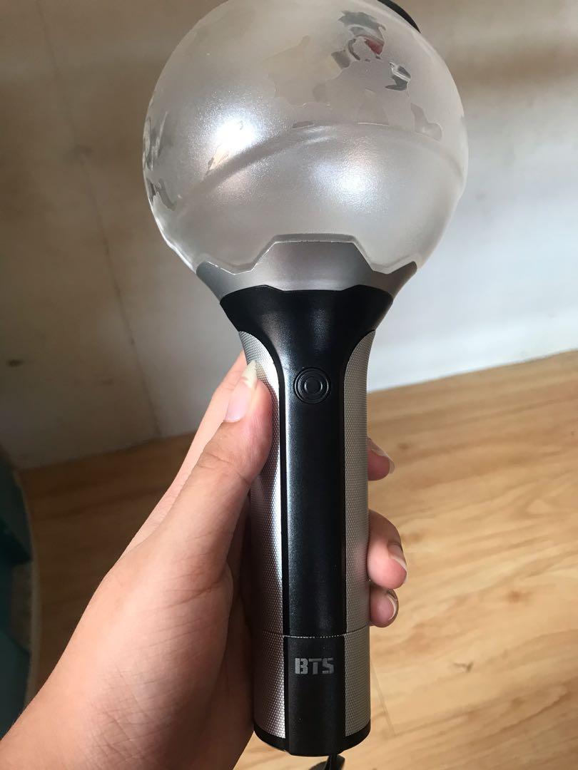UNOFFICIAL Army Bomb Ver. 2 (Category: Vintage Collectibles) located in Dasmarinas. Submitted by decluttereli (Listing ID 1032145394, Image 3). Description: Good as new UNOFFICIAL Army Bomb for sale! Box is heavily damaged, but the light stick works well. You can ask me for more photos. RFS: Unofficial sya, and i’m not much of a BTS fan anymore :>.