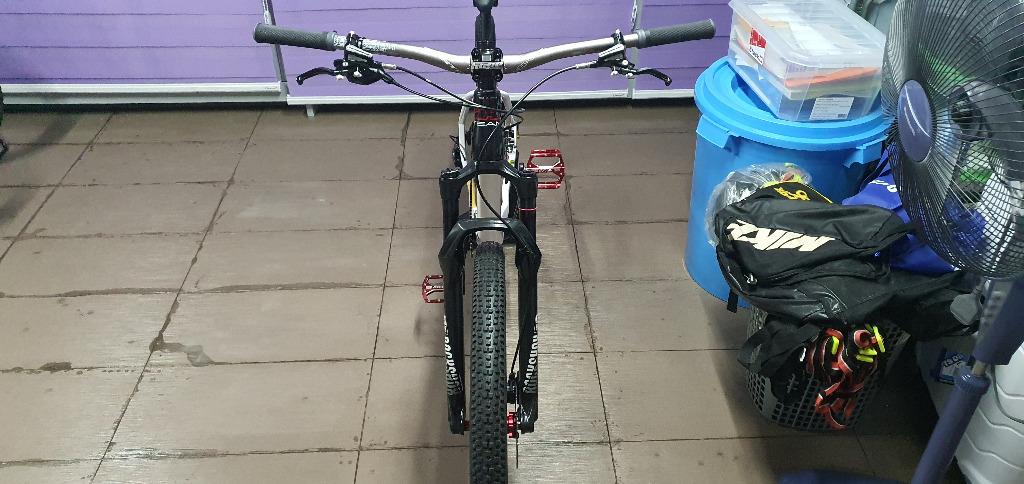 2015 KHS 650B Team Carbon