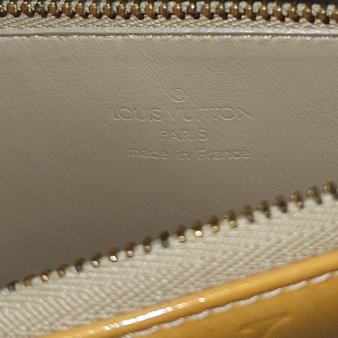 Louis Vuitton Beige Lexington Pochette Bag – Votre Luxe
