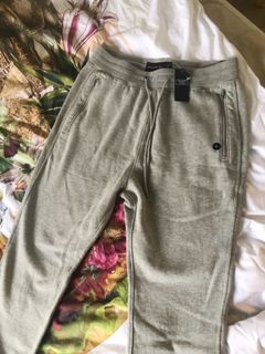 (Category: ) located in . Submitted by cuteclotheshaven (Listing ID 1025927860, Image 1). Description: .