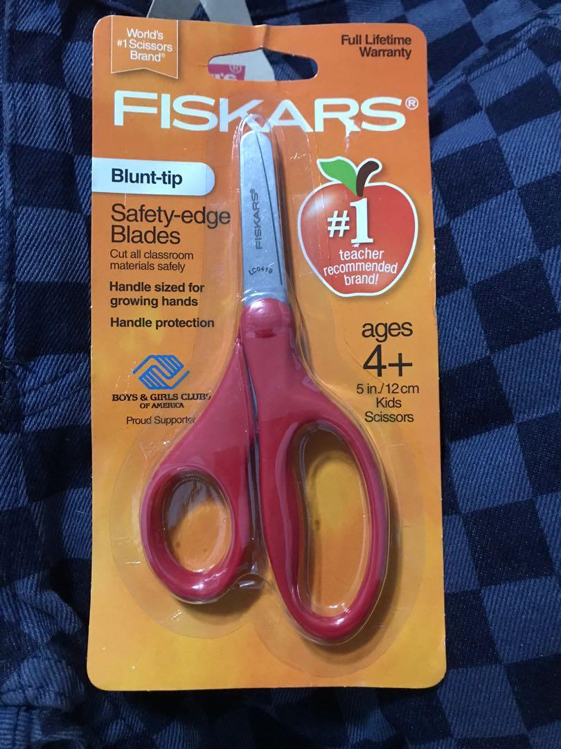 Brand new crayola markers and scissors (Category: Craft Supplies & Tools) located in Pasay City. Submitted by poshdecluttering (Listing ID 1025915571, Image 3). Description: From US balikbyan box Excess s hatian .