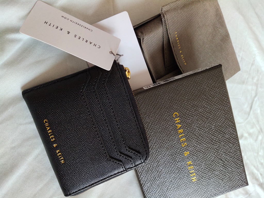 Charles and keith multi slot mini pouch clearance
