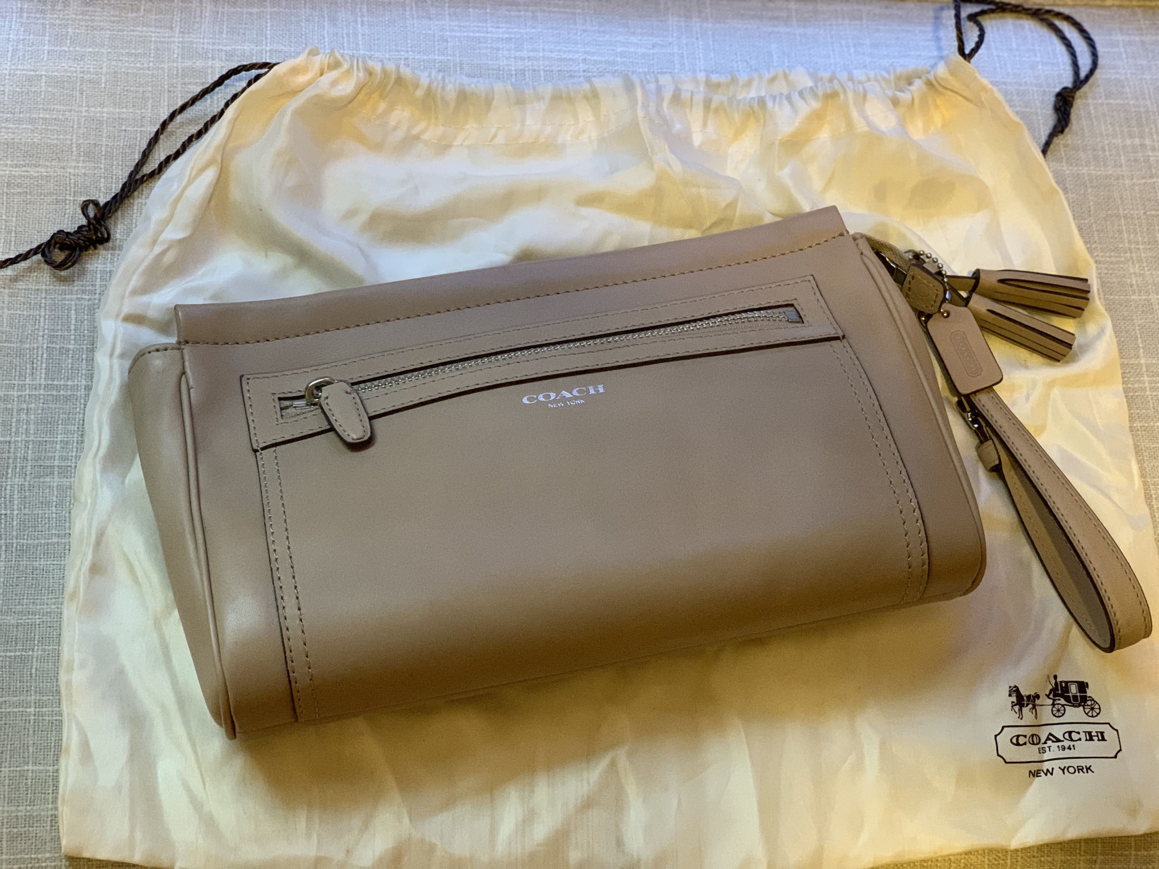 Authentic Coach “LegacyLarge” Clutch, Women's Fashion, Bags & Wallets