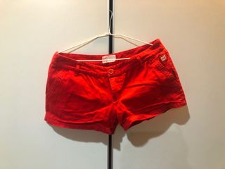 由 st3111 (刊登 ID 1025976635，圖片 1) 提交，位於 的 (類別：)，說明：。