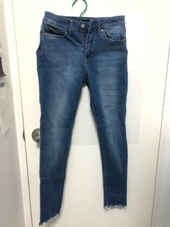 （分類：）位於 。 由 imhardlyworking 提交（商品編號 1025894661，圖片 1）。簡介： 。
