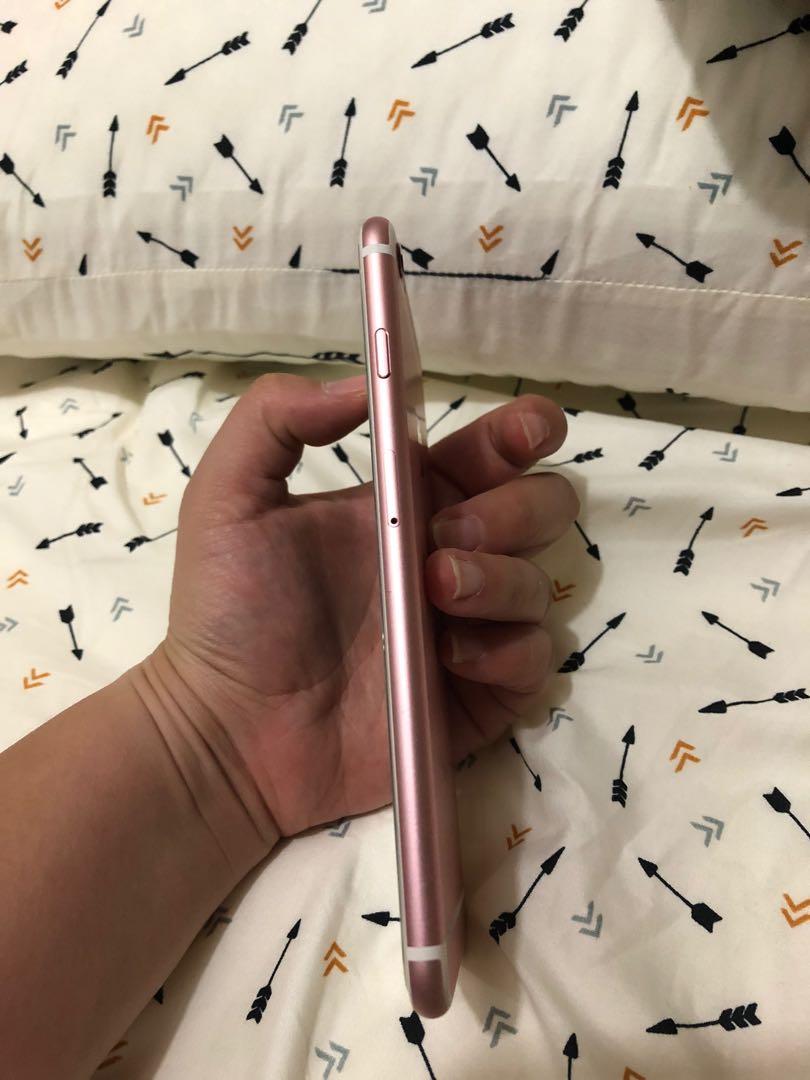 iPhone 6sPlus 128gb （分類：iPhone 6 系列）位於 Hong Kong。 由 poonky 提交（商品編號 1025973708，圖片 3）。簡介： 做左一年左右 新淨 功課正常 電池仍然十分健康 完美IPhone 。