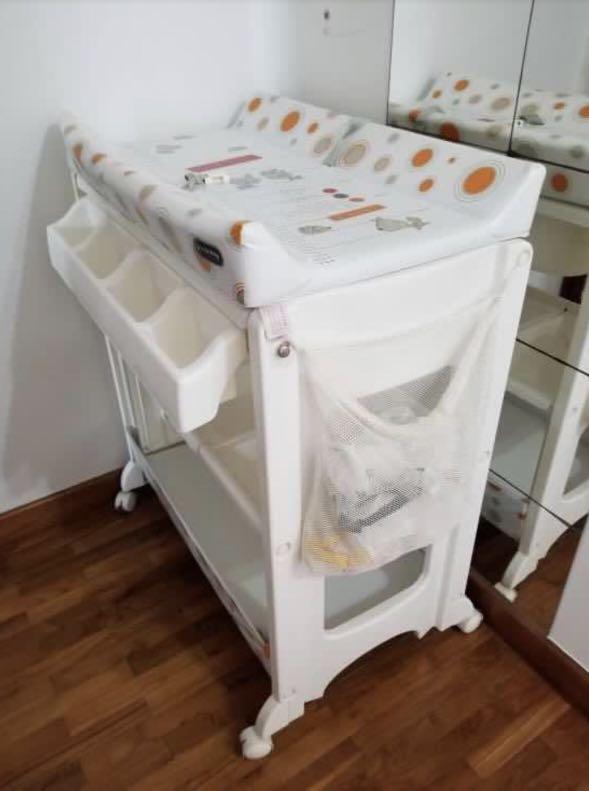changing table bathtub