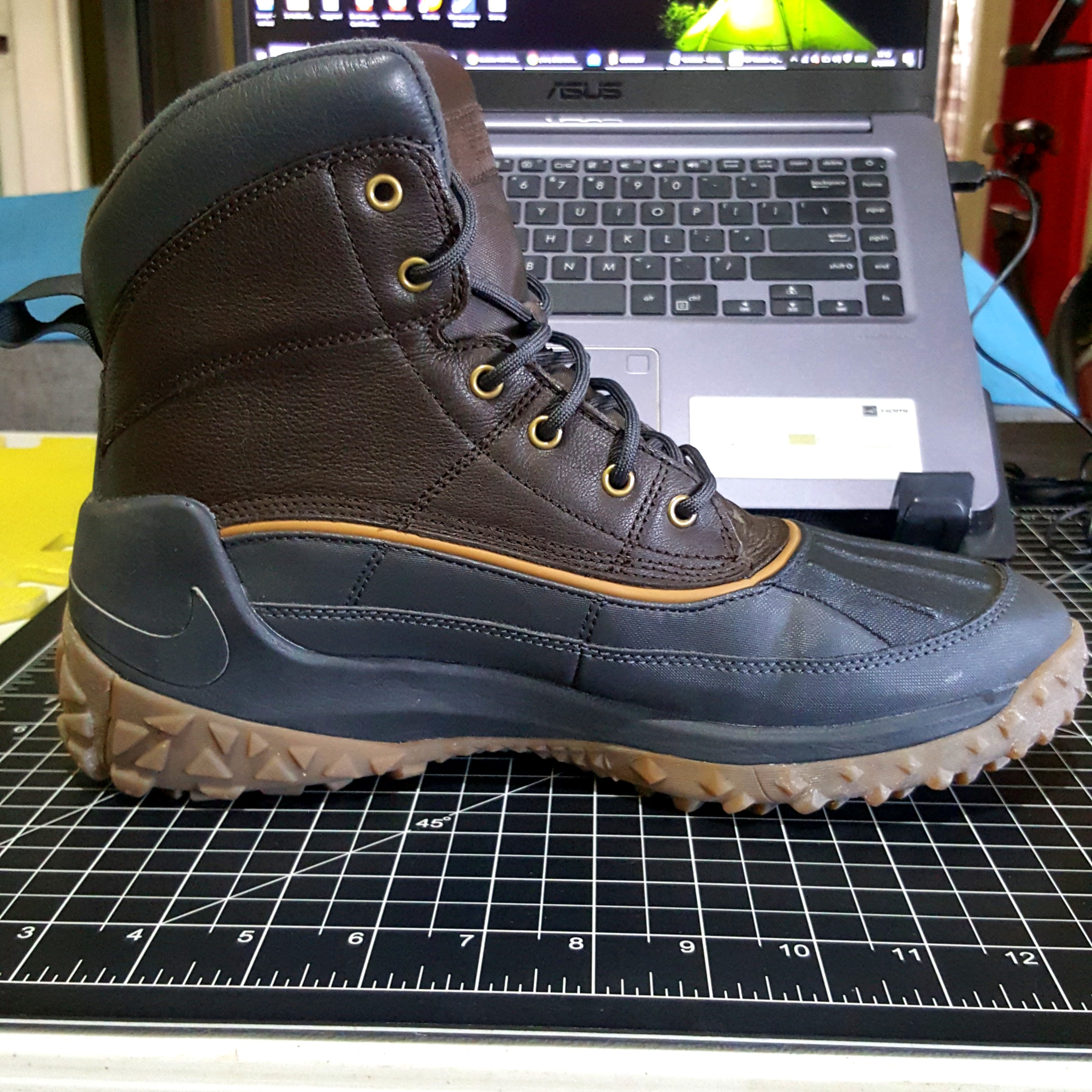nike air zoom kynwood waterproof boots