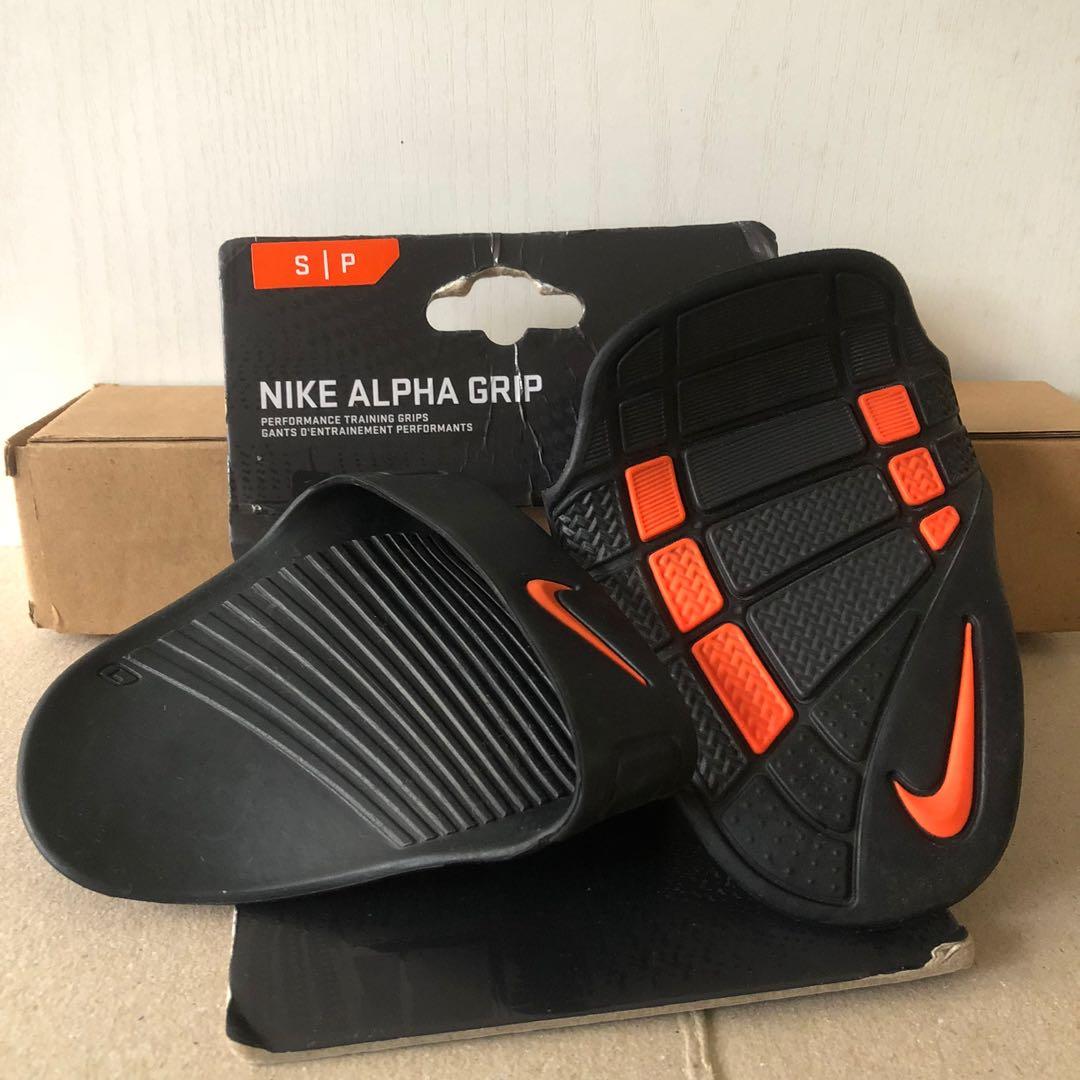 Nike rubber gym gloves, Sports 