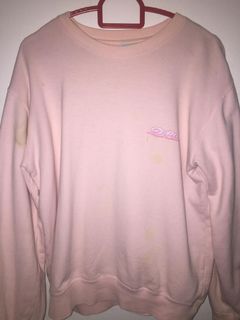 (Category: ) located in . Submitted by aniswardrobe (Listing ID 1026038636, Image 1). Description: .