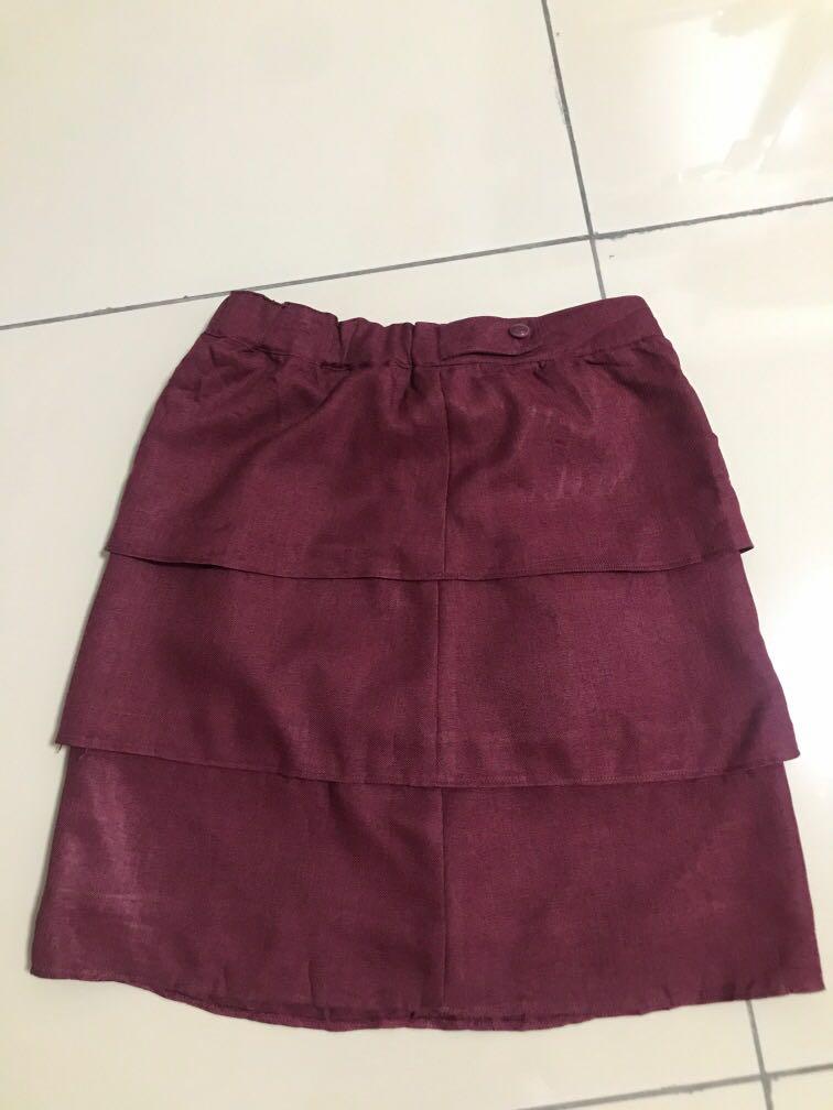 Red Wine Colour Skirt Sku 149 Women S Fashion Clothes Bottoms On Carousell