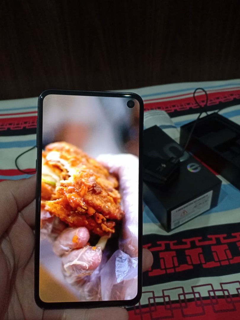 Samsung Galaxy S10e Erafone Sein Telepon Seluler Tablet Ponsel Android Samsung Di Carousell
