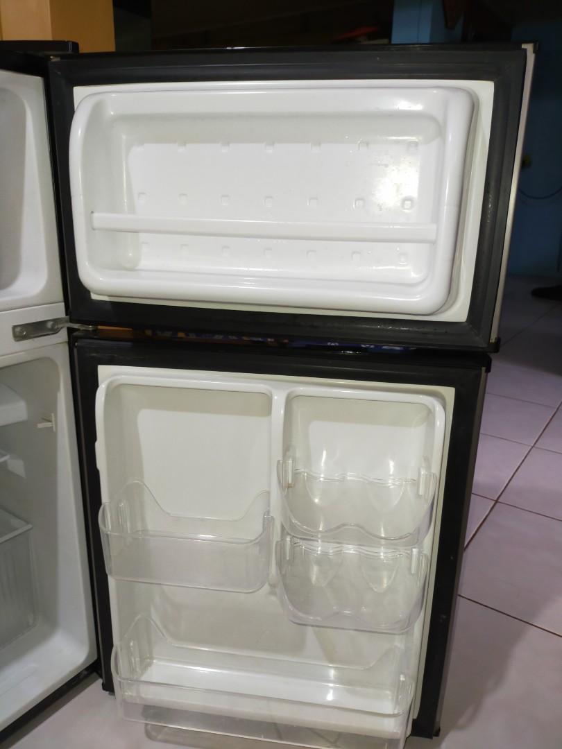 Second Hand AMERICAN HOME 3 5 Cu ft TWO DOOR REFRIGERATOR Model 